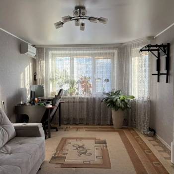 Продается 1-комнатная квартира, 42,5 м²