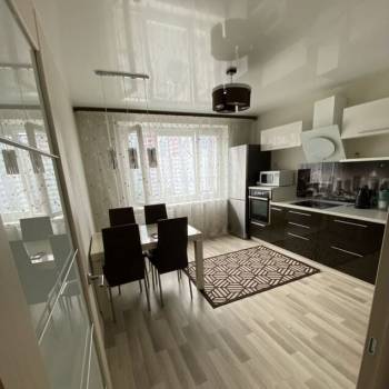 Сдается 1-комнатная квартира, 42 м²