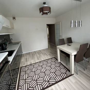 Сдается 1-комнатная квартира, 42 м²