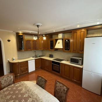 Сдается Многокомнатная квартира, 94 м²