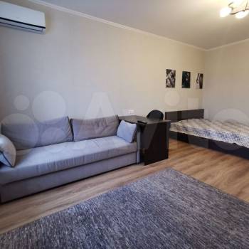 Сдается 1-комнатная квартира, 50 м²