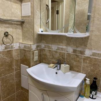Продается 1-комнатная квартира, 87,7 м²