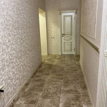 Продается 1-комнатная квартира, 87,7 м²