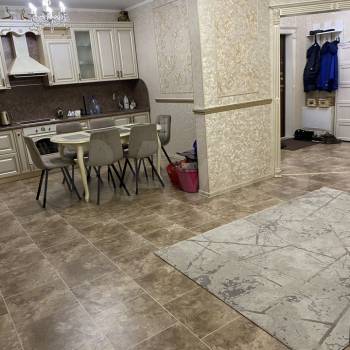 Продается 1-комнатная квартира, 87,7 м²