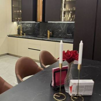 Продается 2-х комнатная квартира, 100 м²