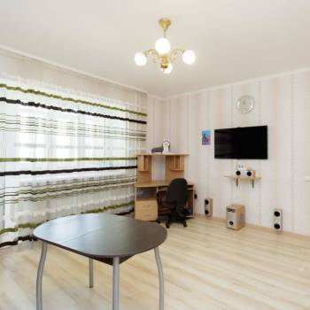 Продается 3-х комнатная квартира, 98 м²