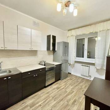 Сдается 1-комнатная квартира, 40 м²