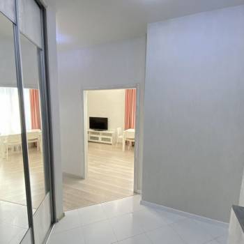 Сдается 1-комнатная квартира, 49,7 м²