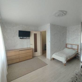 Продается 1-комнатная квартира, 33 м²