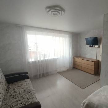 Продается 1-комнатная квартира, 33 м²