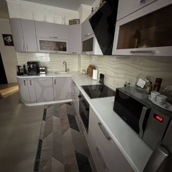 Продается 1-комнатная квартира, 51 м²