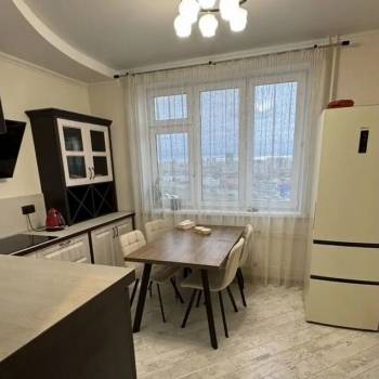 Сдается 2-х комнатная квартира, 63 м²