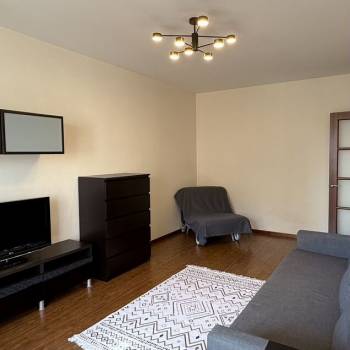 Сдается 1-комнатная квартира, 42,9 м²