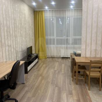 Продается 1-комнатная квартира, 37 м²