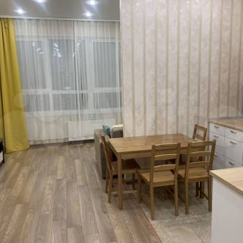 Продается 1-комнатная квартира, 37 м²