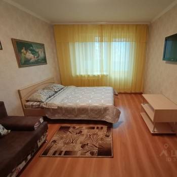 Сдается 1-комнатная квартира, 40 м²