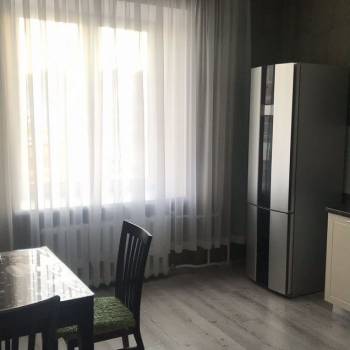 Сдается 1-комнатная квартира, 50 м²