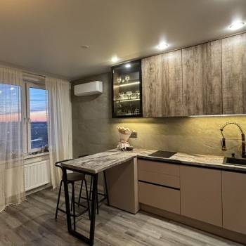 Продается 1-комнатная квартира, 40 м²