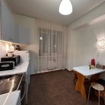 Сдается 1-комнатная квартира, 50 м²