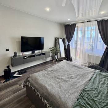 Продается 1-комнатная квартира, 38 м²