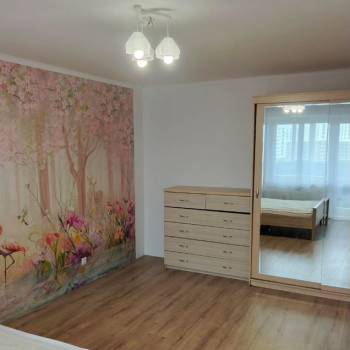 Продается 1-комнатная квартира, 45 м²