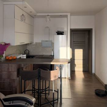 Продается 1-комнатная квартира, 44 м²