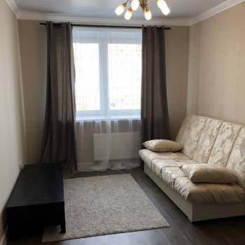Сдается 1-комнатная квартира, 38 м²