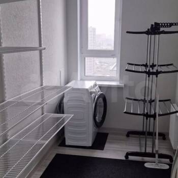 Сдается 1-комнатная квартира, 58 м²