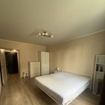 Сдается 1-комнатная квартира, 39 м²