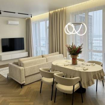 Продается 2-х комнатная квартира, 82 м²