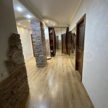 Продается Многокомнатная квартира, 114 м²