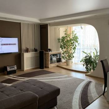 Продается Многокомнатная квартира, 114 м²