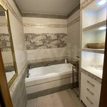 Продается Многокомнатная квартира, 114 м²