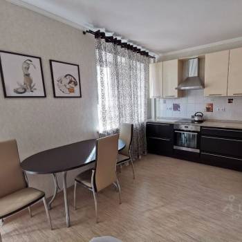 Сдается 1-комнатная квартира, 43 м²