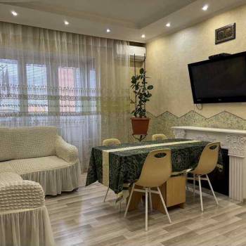 Сдается 2-х комнатная квартира, 89 м²