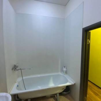 Продается 1-комнатная квартира, 54 м²