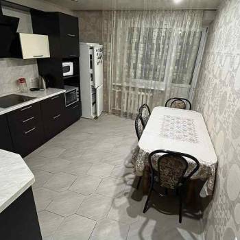 Сдается 1-комнатная квартира, 38 м²