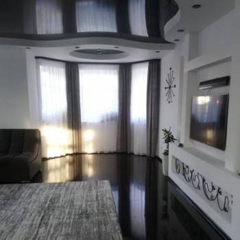 Продается Дом, 180 м²