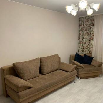 Продается 1-комнатная квартира, 37,4 м²