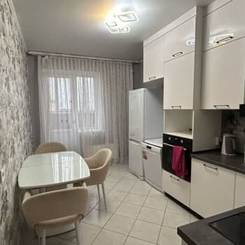 Сдается 1-комнатная квартира, 39 м²