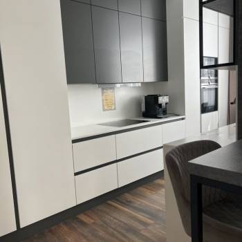 Продается Многокомнатная квартира, 120 м²
