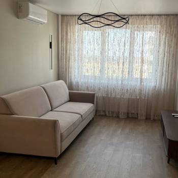 Сдается 1-комнатная квартира, 46 м²