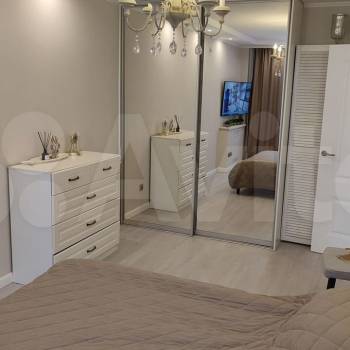 Продается Многокомнатная квартира, 110 м²