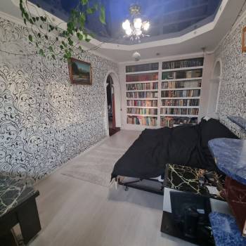 Продается Многокомнатная квартира, 80 м²