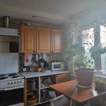 Продается Многокомнатная квартира, 80 м²