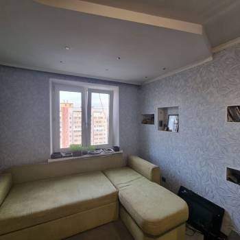 Продается Многокомнатная квартира, 80 м²