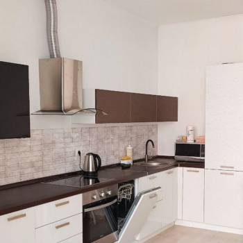 Сдается 2-х комнатная квартира, 76 м²