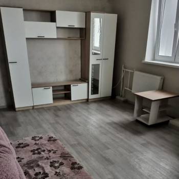 Сдается 1-комнатная квартира, 43 м²
