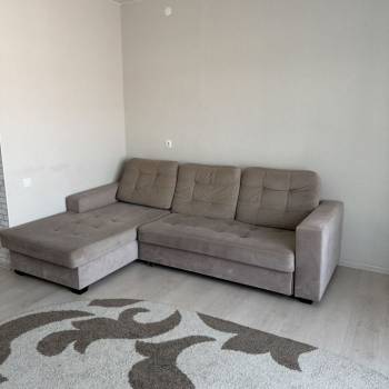Продается 1-комнатная квартира, 35 м²