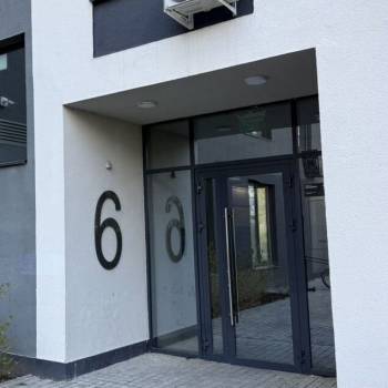 Продается 1-комнатная квартира, 35 м²